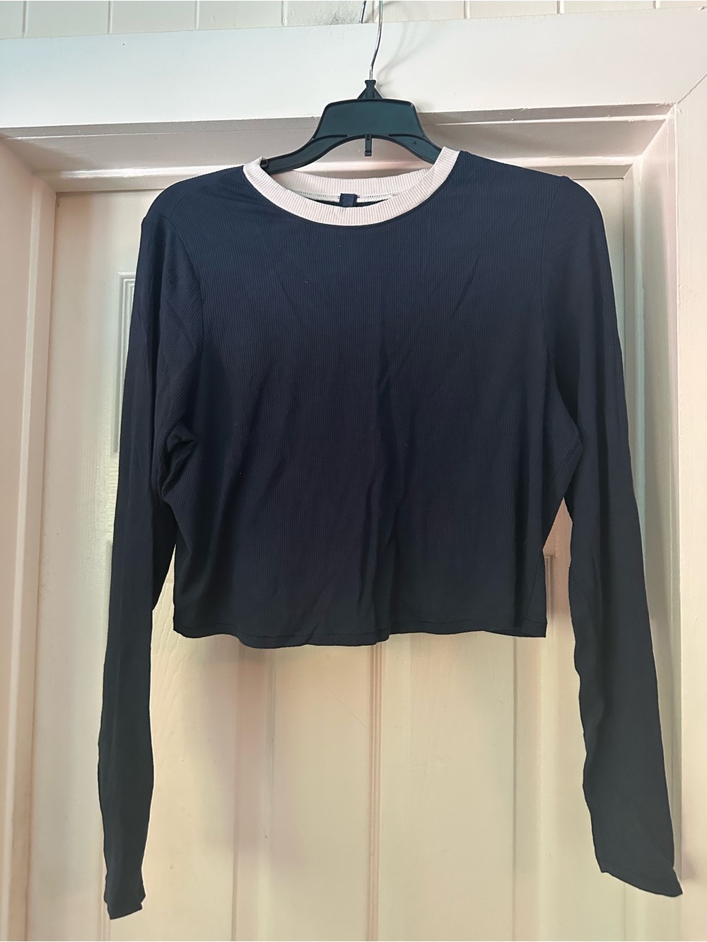 H&M Black Long Sleeve Ribbed Crop Top with White Crew Neck